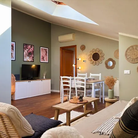 Maison Mezzanotte Mansarda Chic In Centro Con Parcheggio Privato *