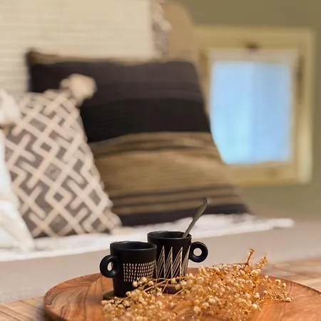 Maison Mezzanotte Mansarda Chic In Centro Con Parcheggio Privato 公寓