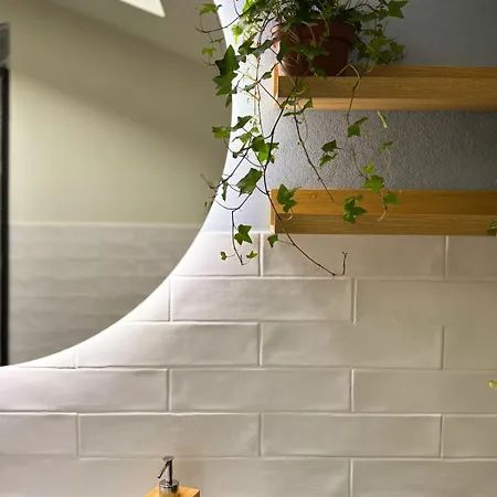 公寓 Maison Mezzanotte Mansarda Chic In Centro Con Parcheggio Privato *