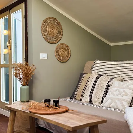 Maison Mezzanotte Mansarda Chic In Centro Con Parcheggio Privato