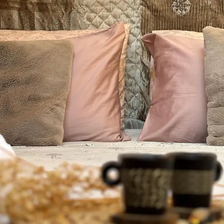 Maison Mezzanotte Mansarda Chic In Centro Con Parcheggio Privato Lejlighed