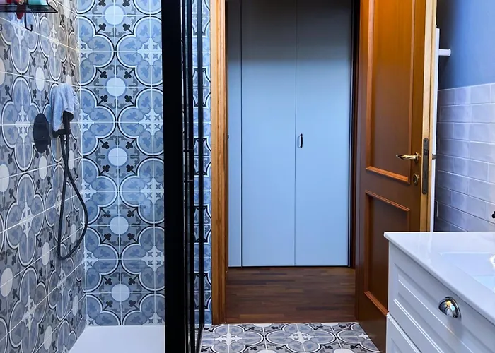 Apartament Maison Mezzanotte Mansarda Chic In Centro Con Parcheggio Privato