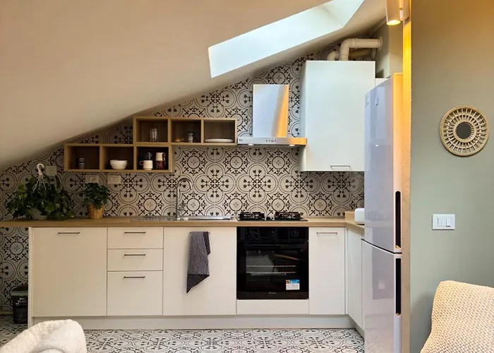 Apartament Maison Mezzanotte Mansarda Chic In Centro Con Parcheggio Privato *