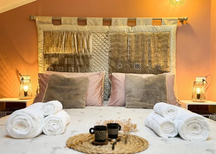 Maison Mezzanotte Mansarda Chic In Centro Con Parcheggio Privato